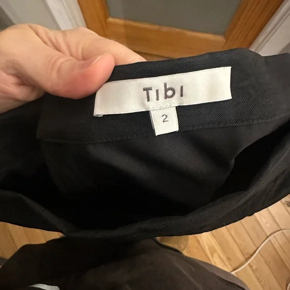 Like New Tibi Schema Skirt - Picture 3 of 3